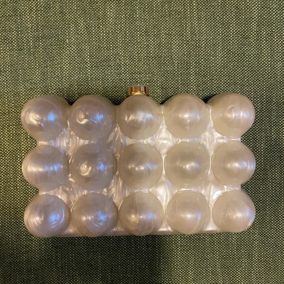 Pearl Bubble Clutch - Picture 2 of 8